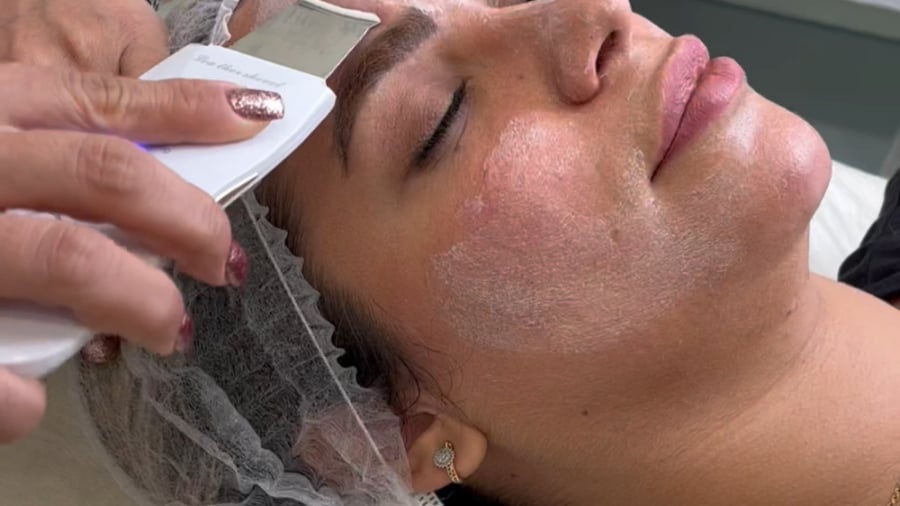 فیشیال صورت در اندیشه تهران؛ پوستی سالم، درخشان و جوانتر از همیشه