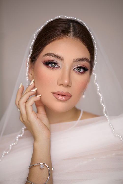 گریم عروس در اندیشه؛ اصلاح نواقص و خلق چهرهای بینقص